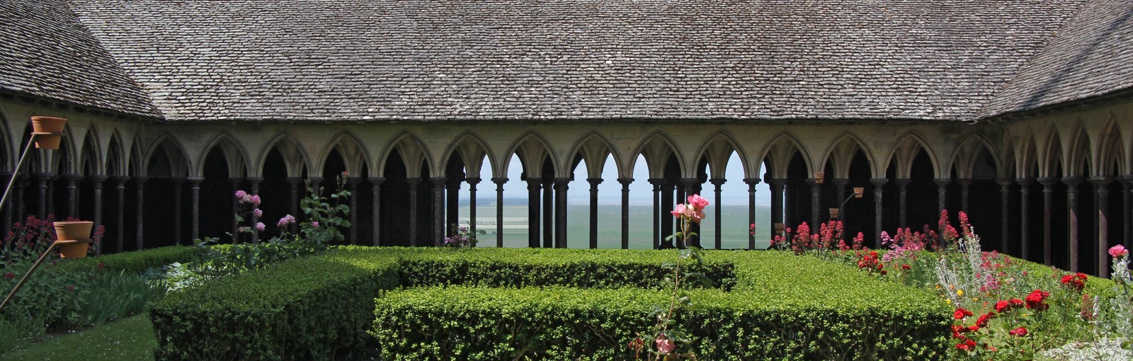 Mont-Saint-Michel - Cloître de l'abbaye